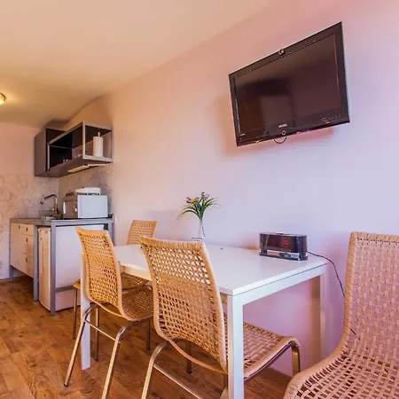 Apartament Marti *